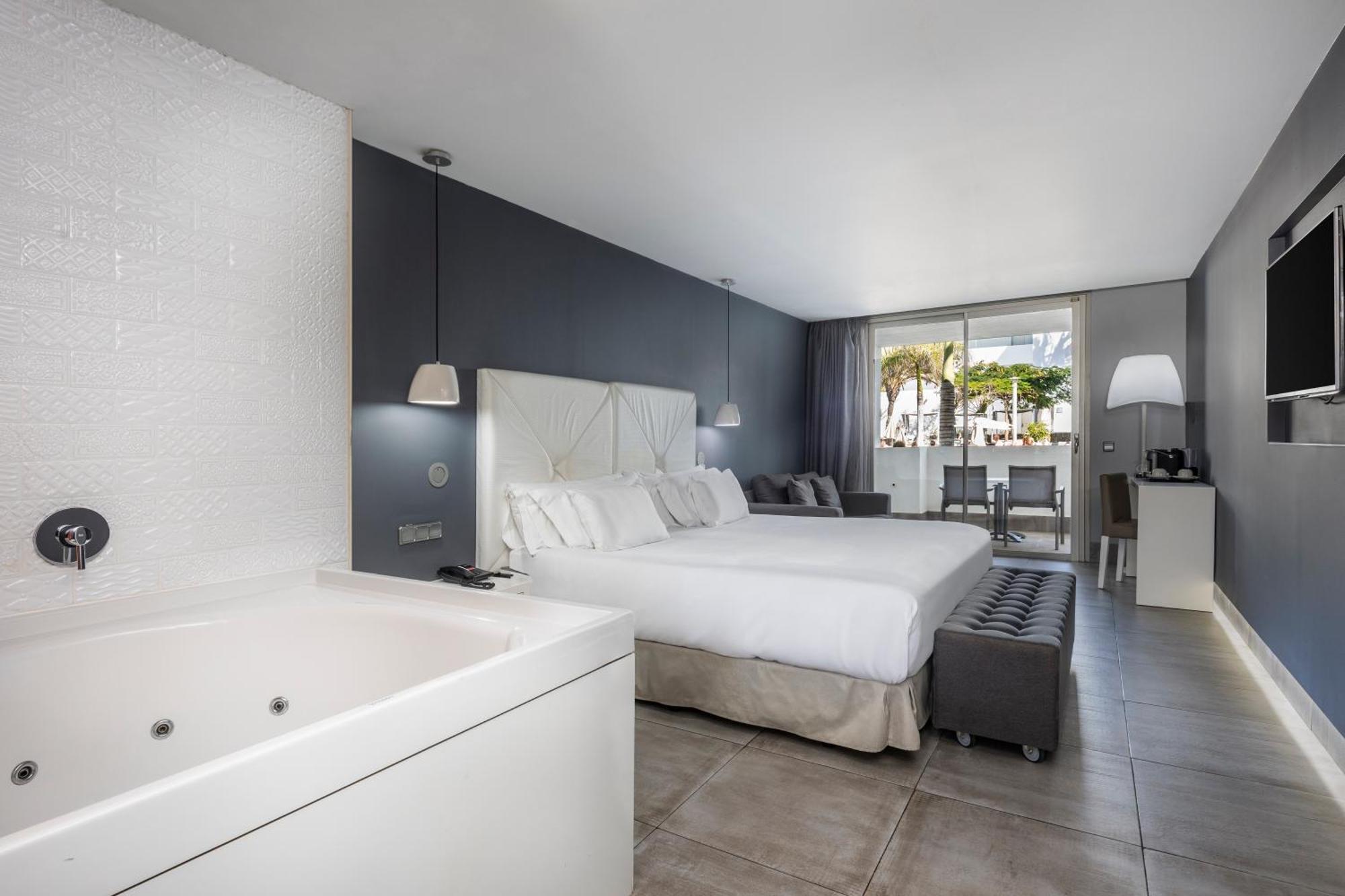 Barcelo Teguise Beach - Adults Only Коста Тегисе Екстериор снимка